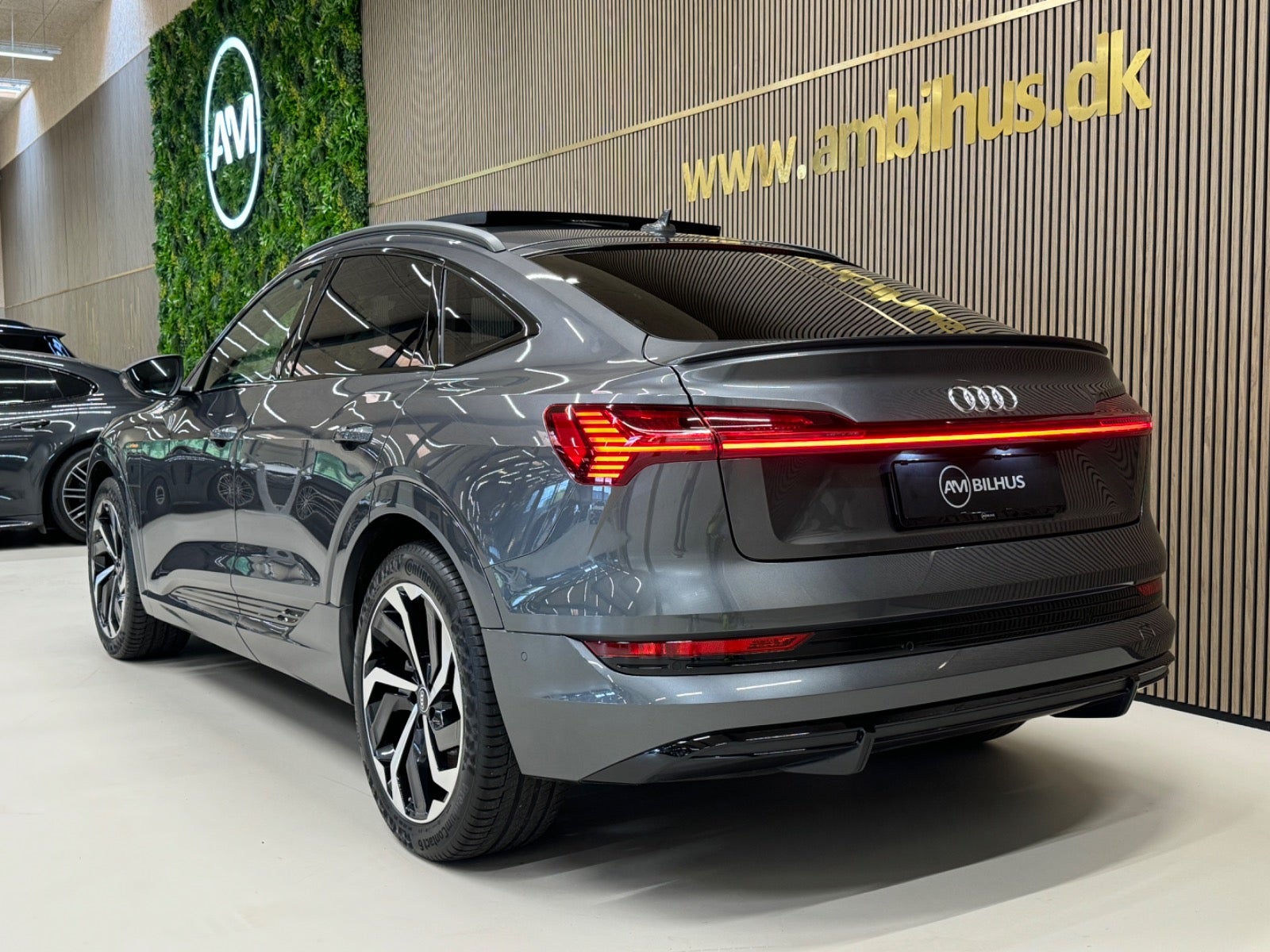 flexleasing-audi-e-tron-55-s-line-sportback-quattro-5d-findleasing