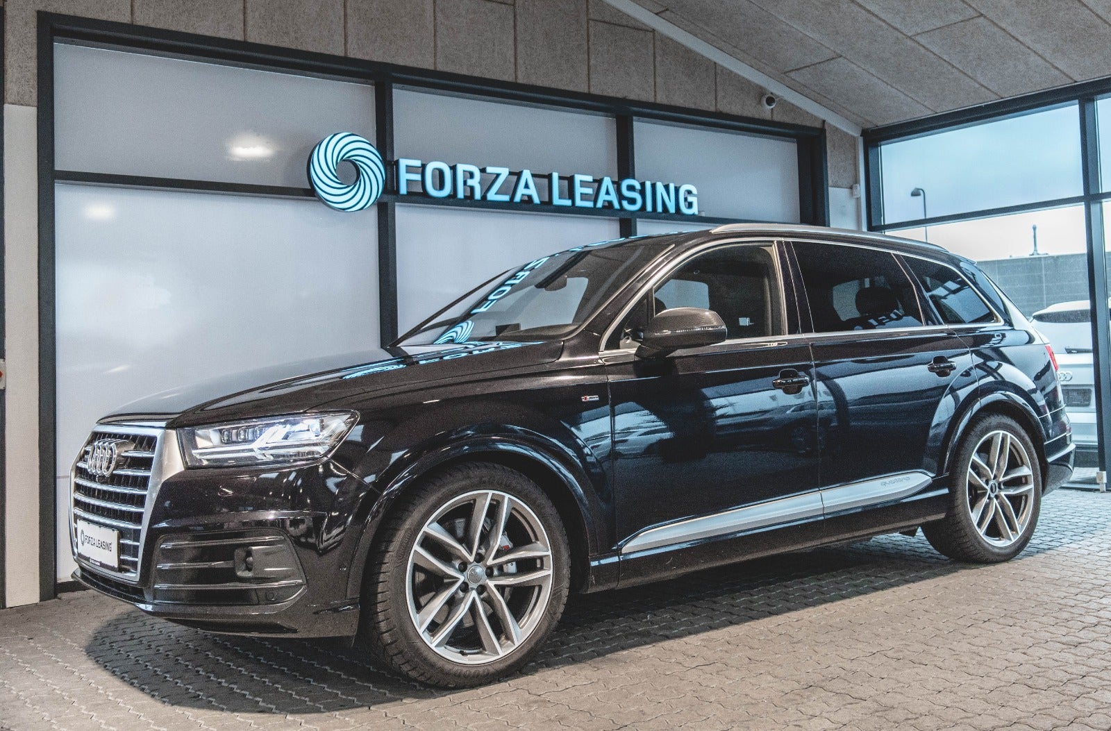 flexleasing-audi-q7-30-tdi-272-s-line-quattro-tiptr-7prs-5d-findleasing