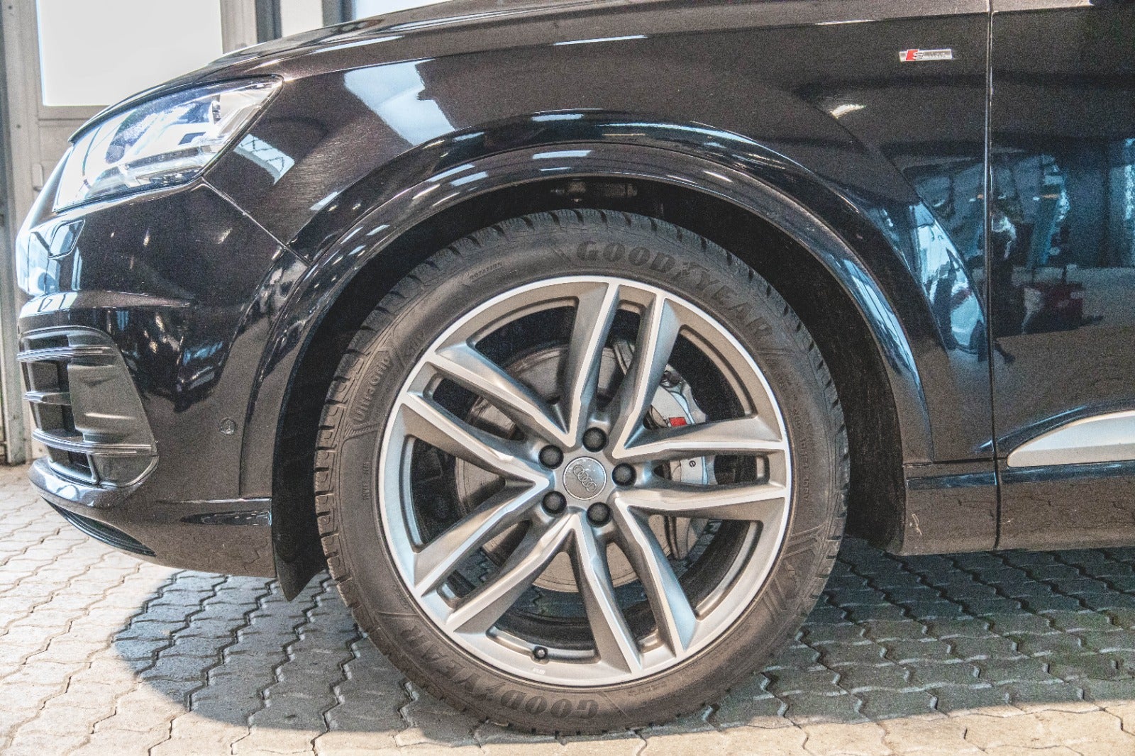 flexleasing-audi-q7-30-tdi-272-s-line-quattro-tiptr-7prs-5d-findleasing