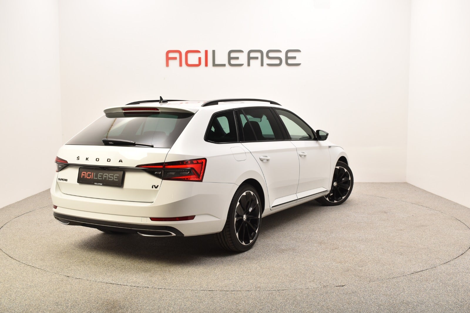 flexleasing-skoda-superb-14-tsi-iv-sportline-combi-dsg-5d-findleasing