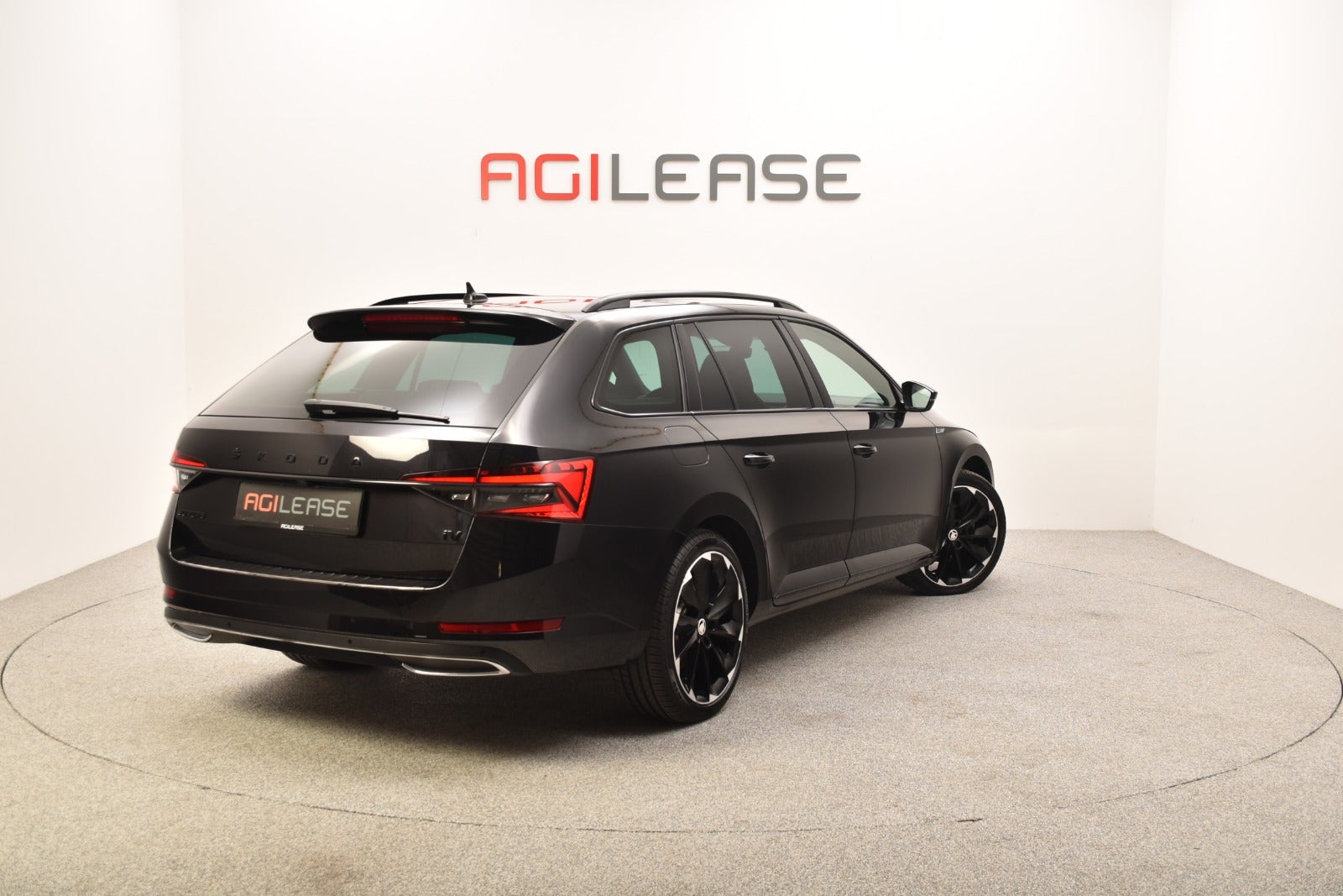 flexleasing-skoda-superb-14-tsi-iv-sportline-dsg-5d-findleasing