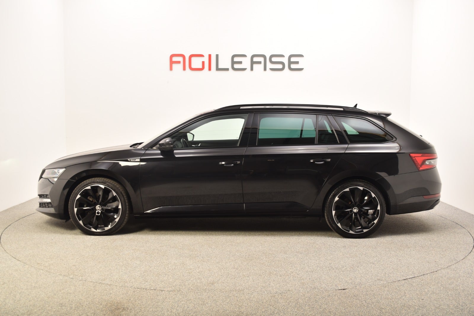 flexleasing-skoda-superb-14-tsi-iv-sportline-dsg-5d-findleasing