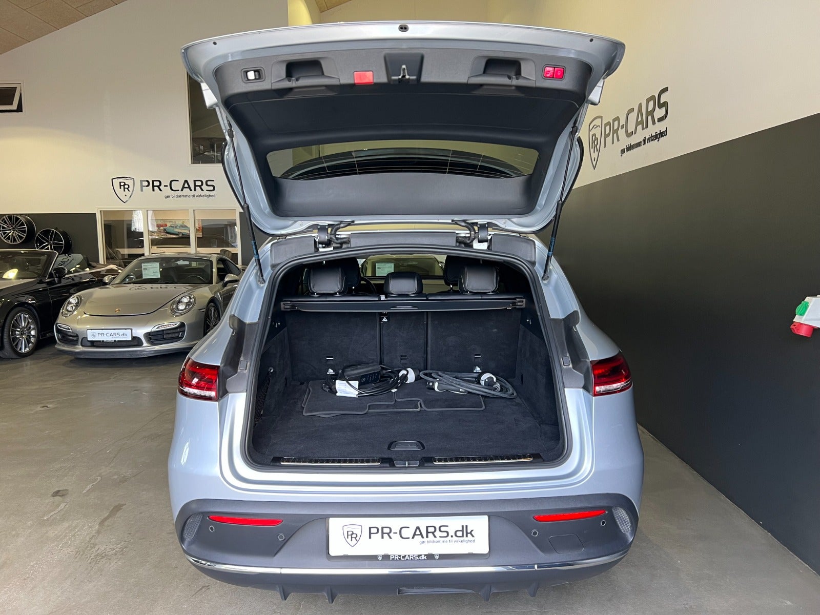 flexleasing-mercedes-eqc400-amg-line-4matic-5d-findleasing