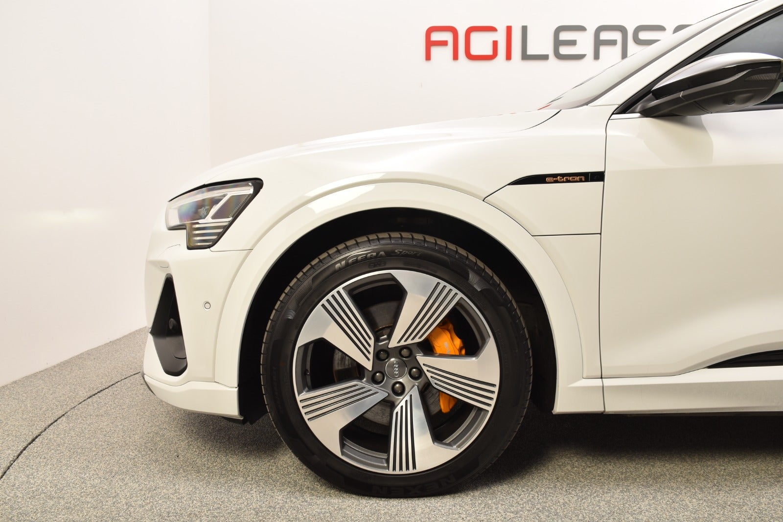 flexleasing-audi-e-tron-55-s-line-quattro-5d-findleasing