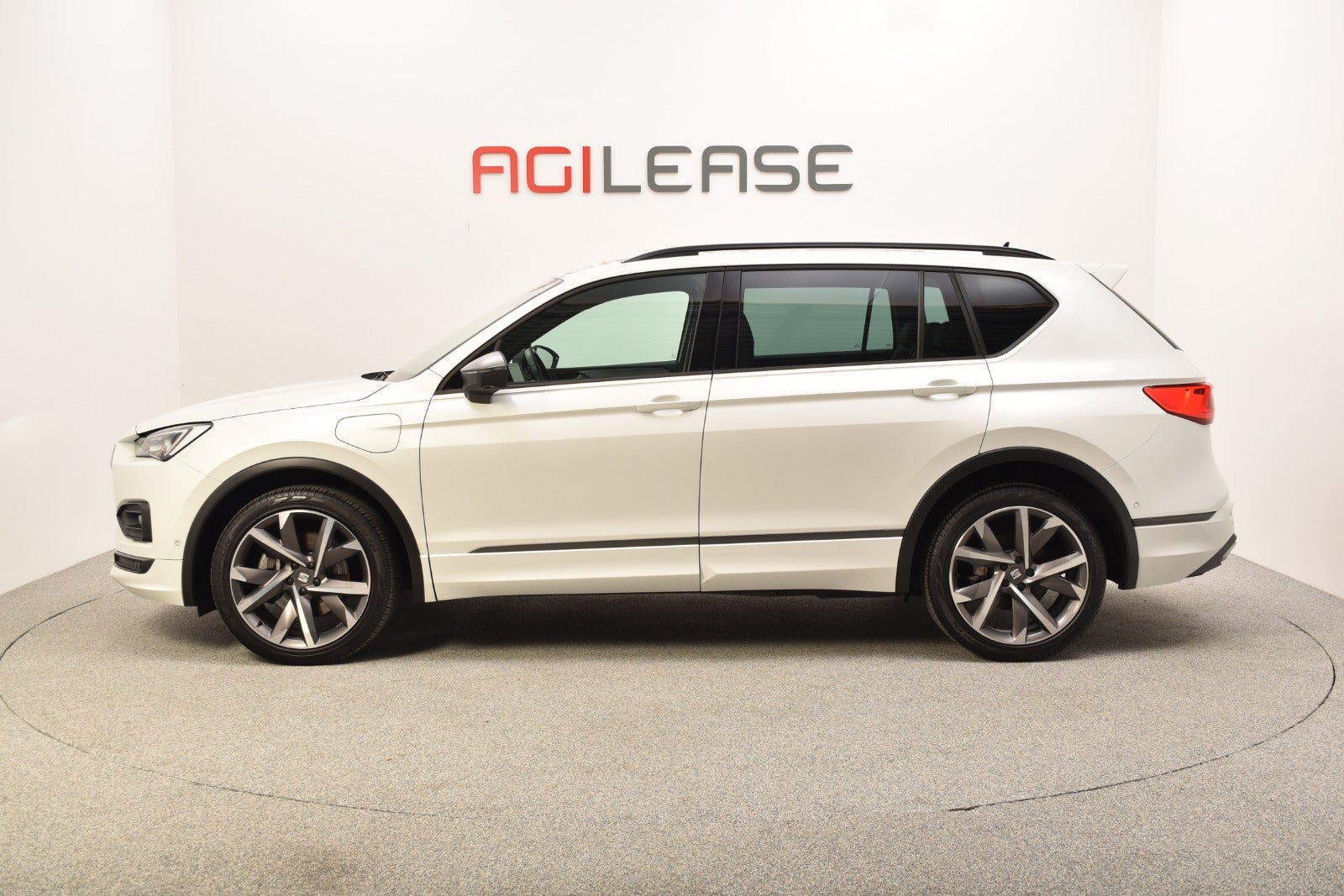 flexleasing-seat-tarraco-14-ehybrid-fr-dsg-5d-findleasing