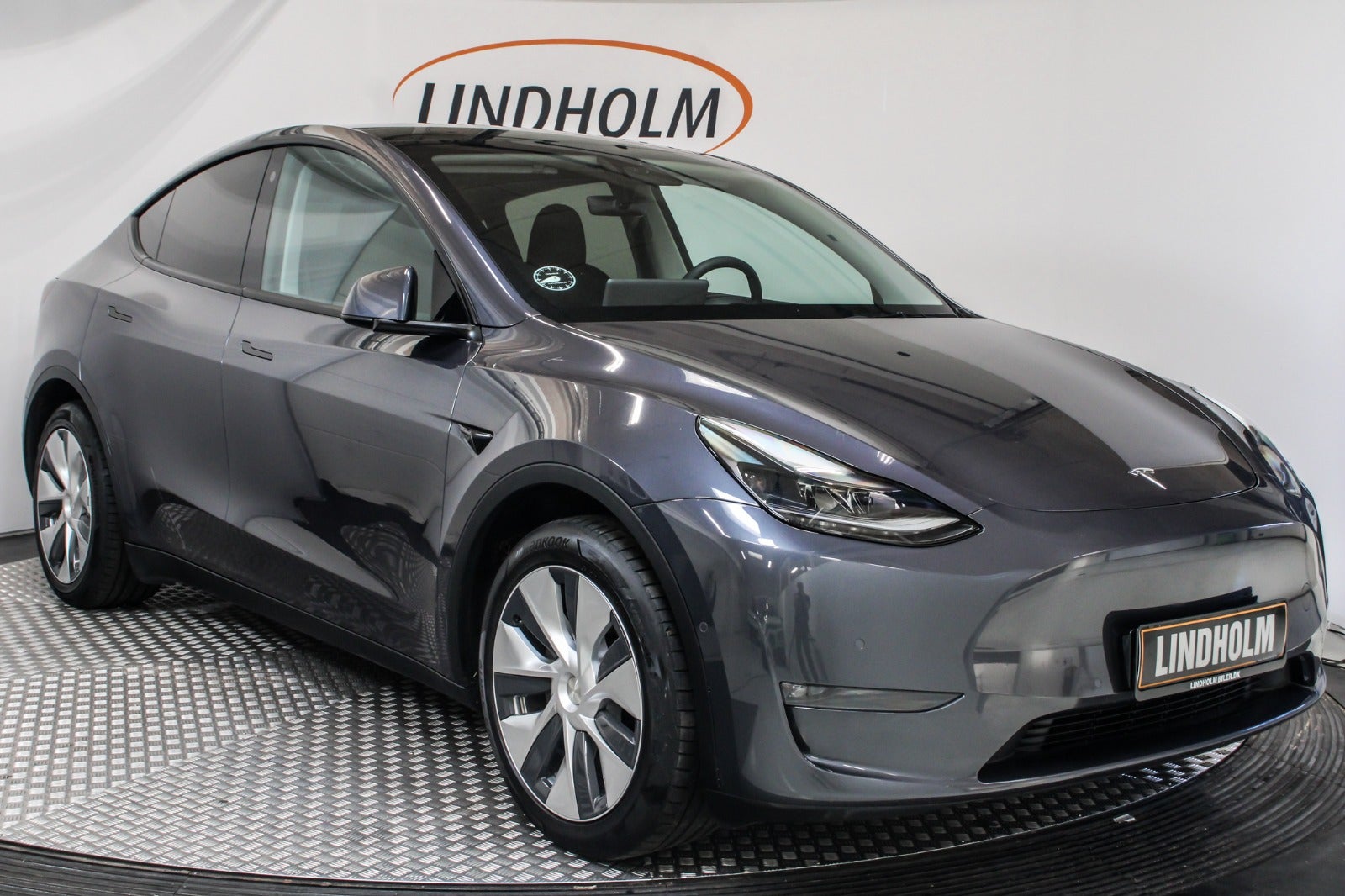 flexleasing-tesla-model-y-long-range-awd-5d-findleasing