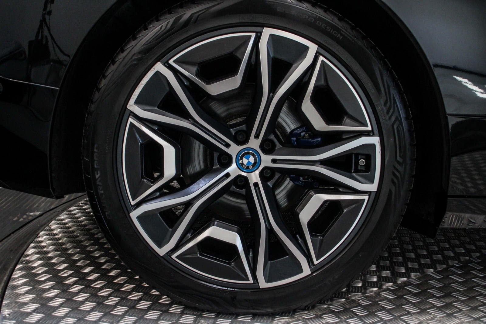 flexleasing-bmw-ix-m60-xdrive40-sport-5d-findleasing