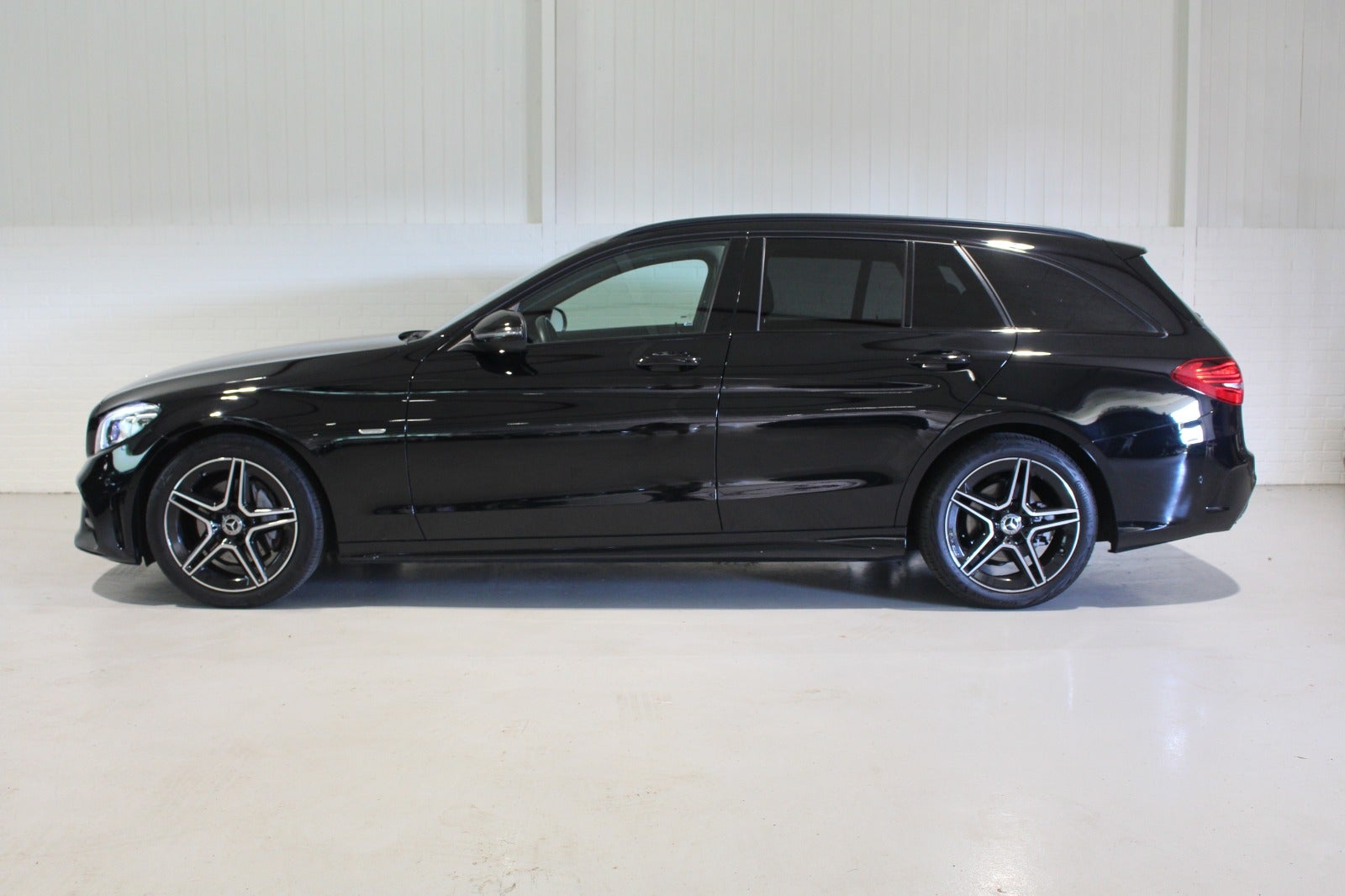 flexleasing-mercedes-c220-d-20-business-amg-line-night-edition-stc-aut-5d-findleasing