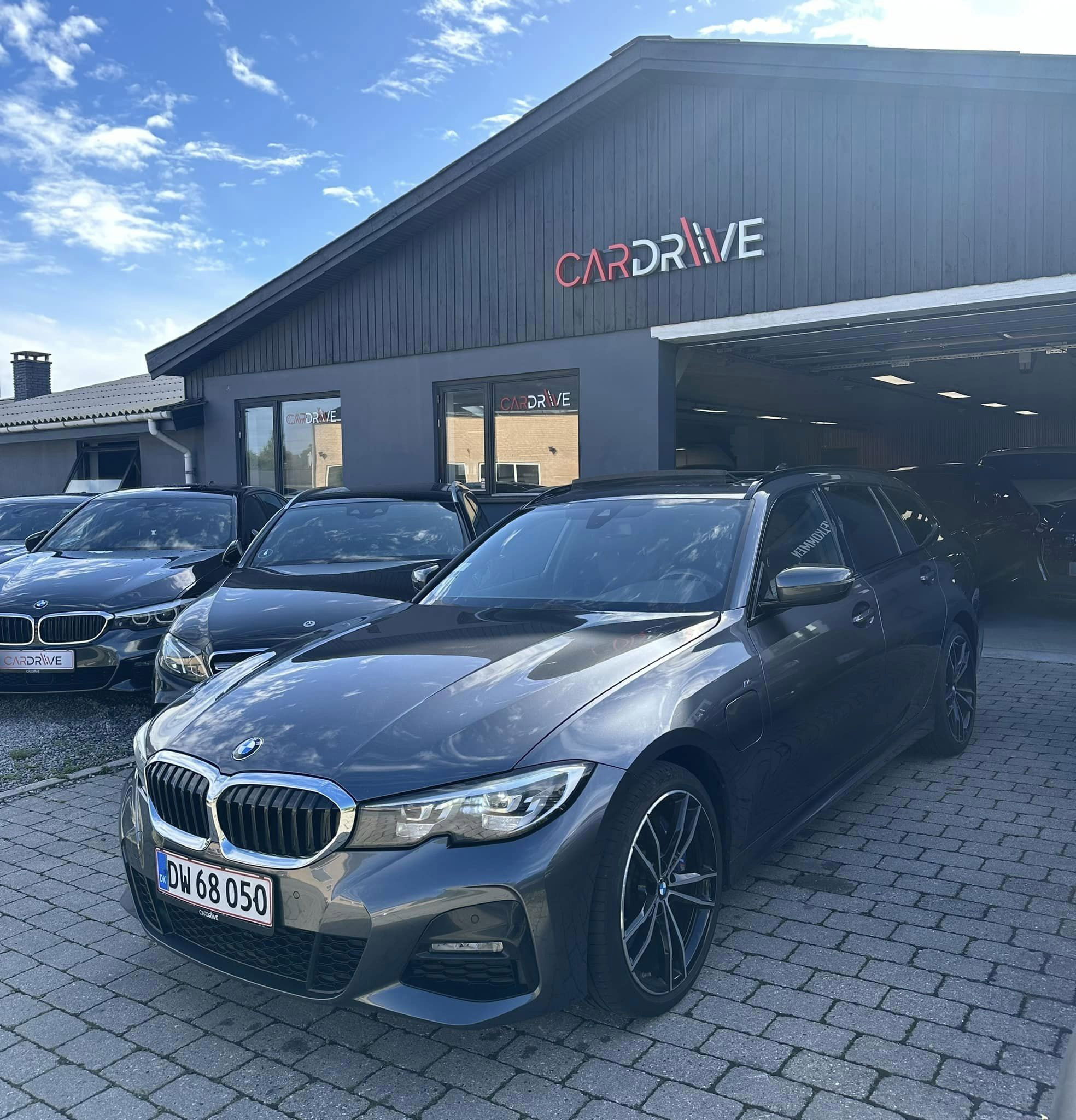 flexleasing-bmw-330e-292-hk-plug-in-hybrid-xdrive-steptronic-sedan-findleasing