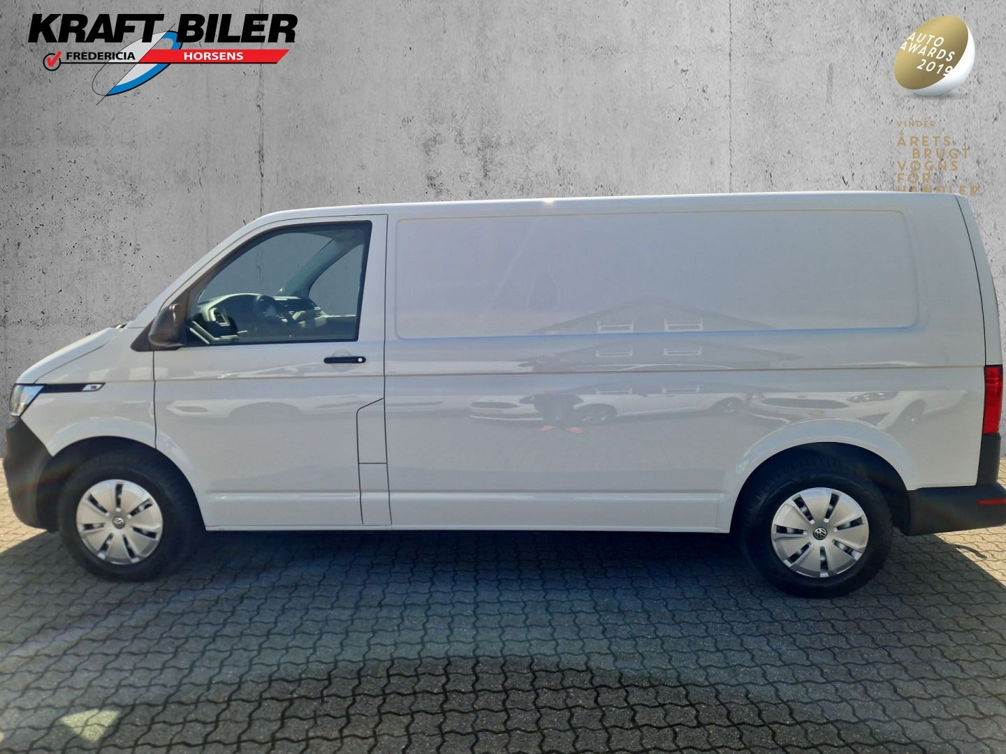 flexleasing-vw-transporter-20-tdi-150-kassevogn-lang-findleasing