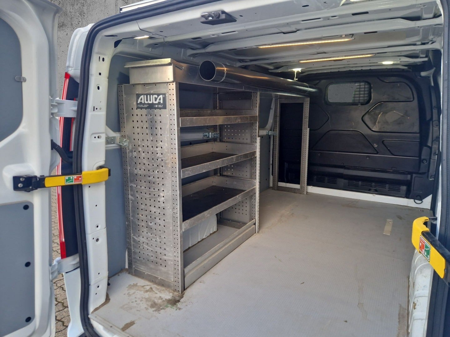 flexleasing-ford-transit-custom-300l-20-tdci-130-trend-findleasing