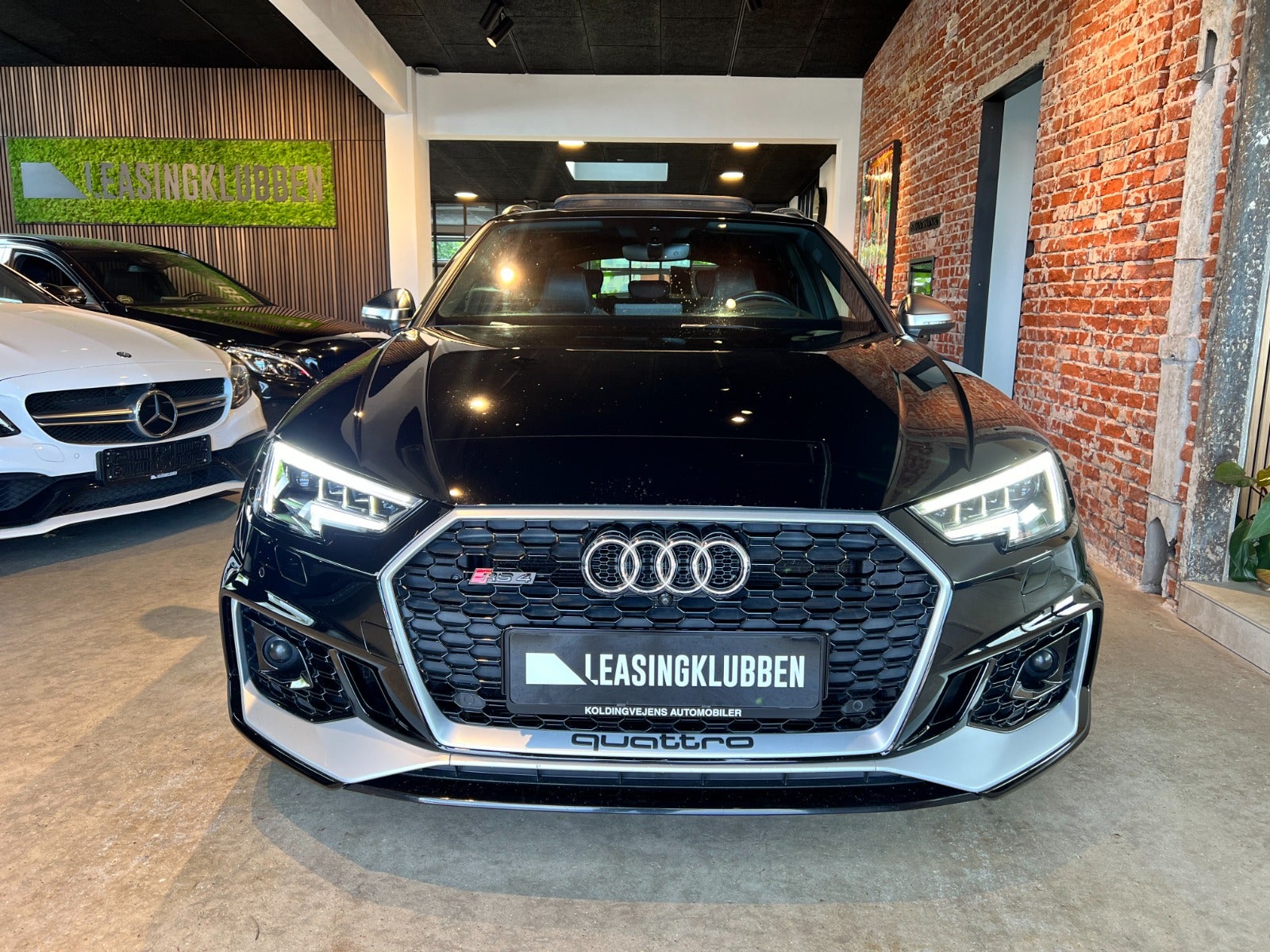 flexleasing-audi-rs4-29-tfsi-avant-quattro-tiptr-5d-findleasing