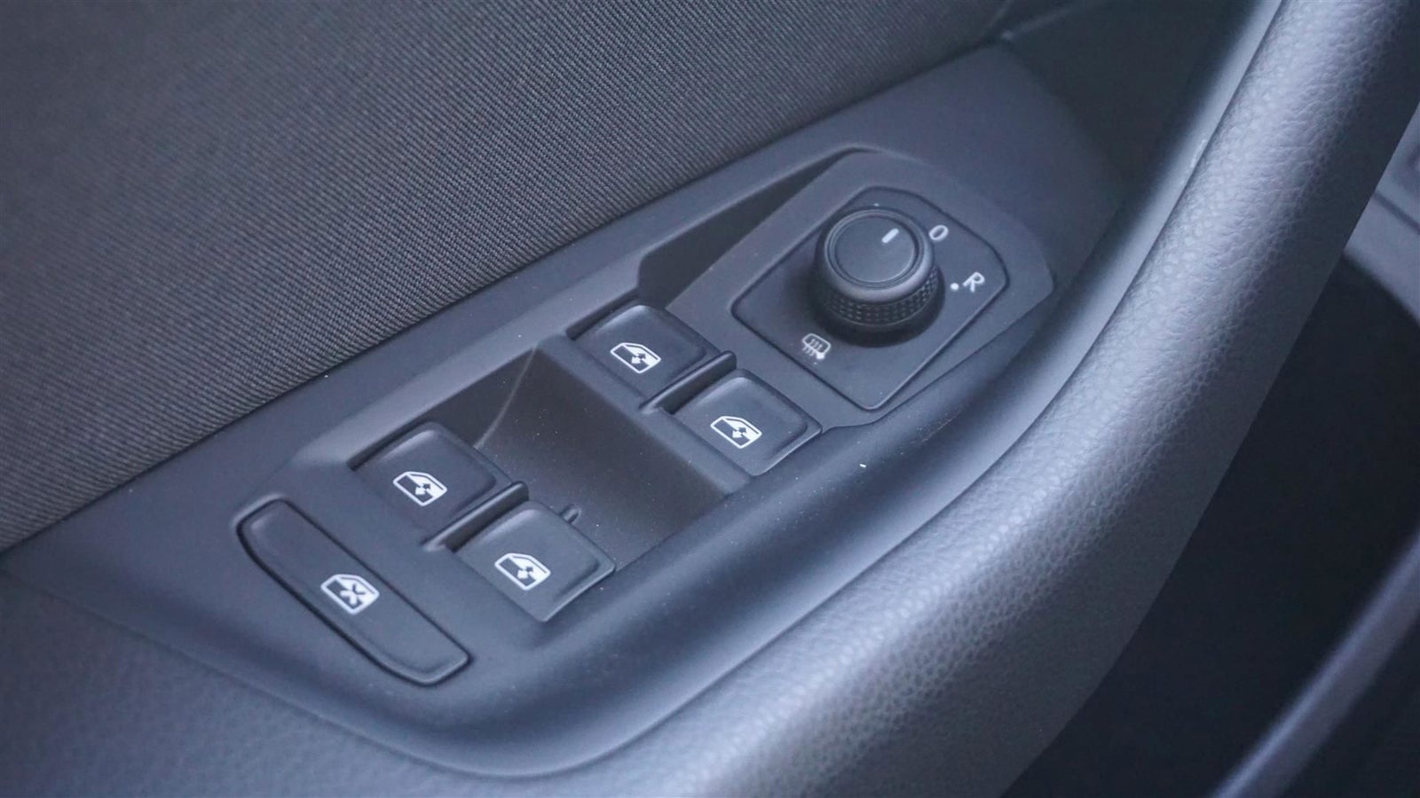 flexleasing-vw-passat-15-tsi-150-business-variant-dsg-5d-findleasing