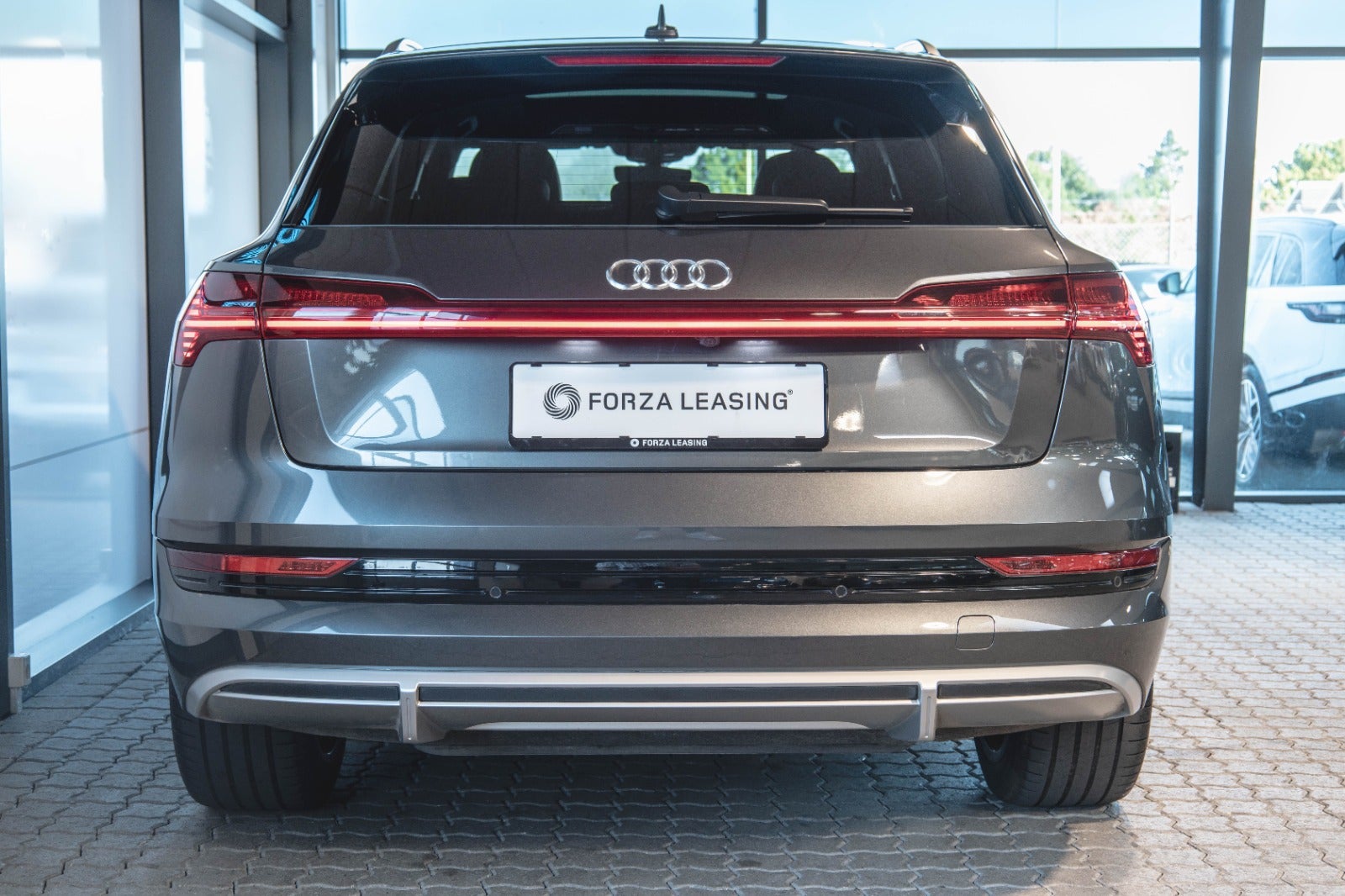 flexleasing-audi-e-tron-55-s-line-quattro-5d-findleasing