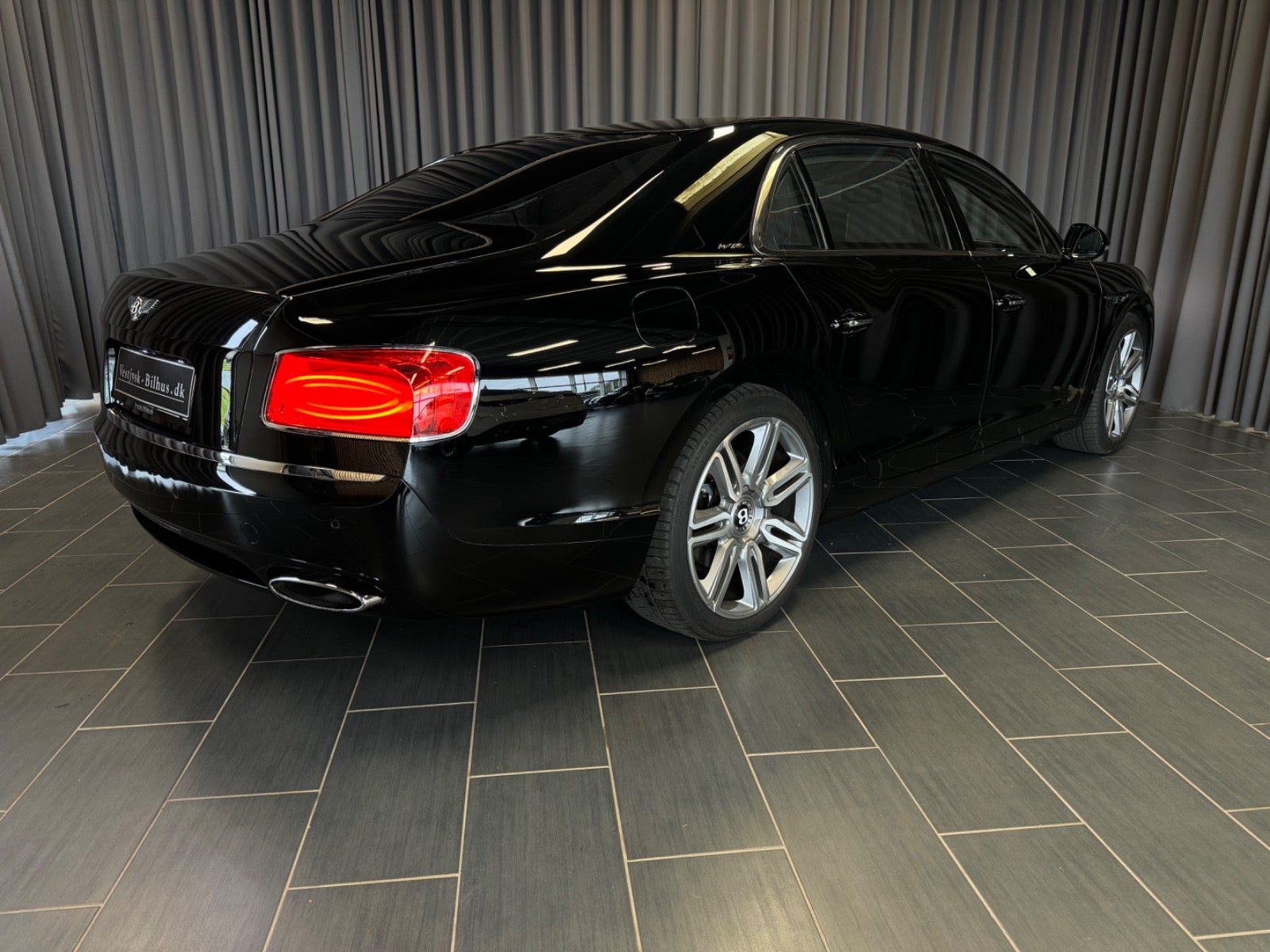 flexleasing-bentley-flying-spur-60-w12-aut-4d-findleasing