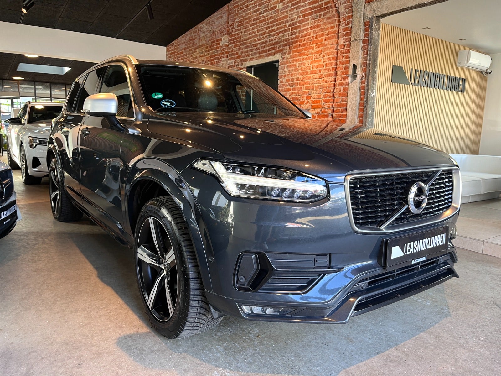 flexleasing-volvo-xc90-20-d5-235-r-design-aut-awd-5d-findleasing