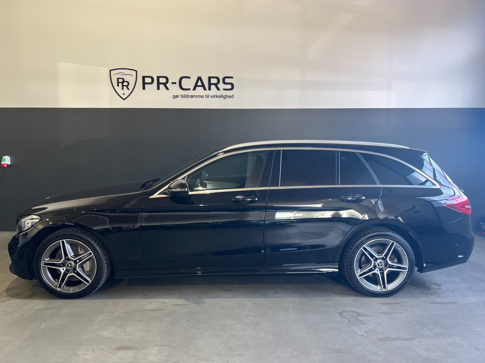 flexleasing-mercedes-c300-de-20-amg-line-stc-aut-5d-findleasing