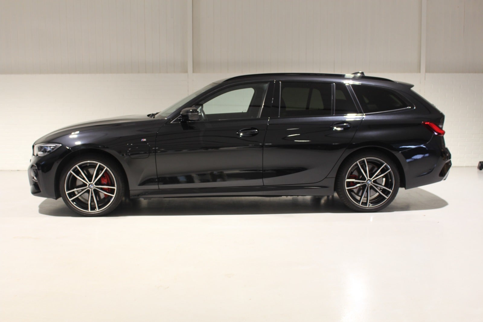 flexleasing-bmw-330e-20-touring-m-sport-aut-5d-findleasing