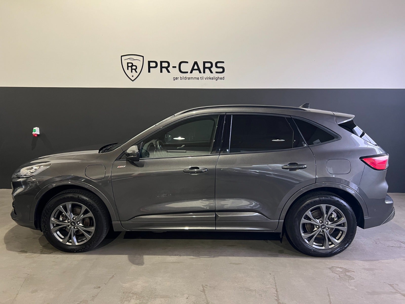 flexleasing-ford-kuga-25-phev-st-line-cvt-van-5d-findleasing