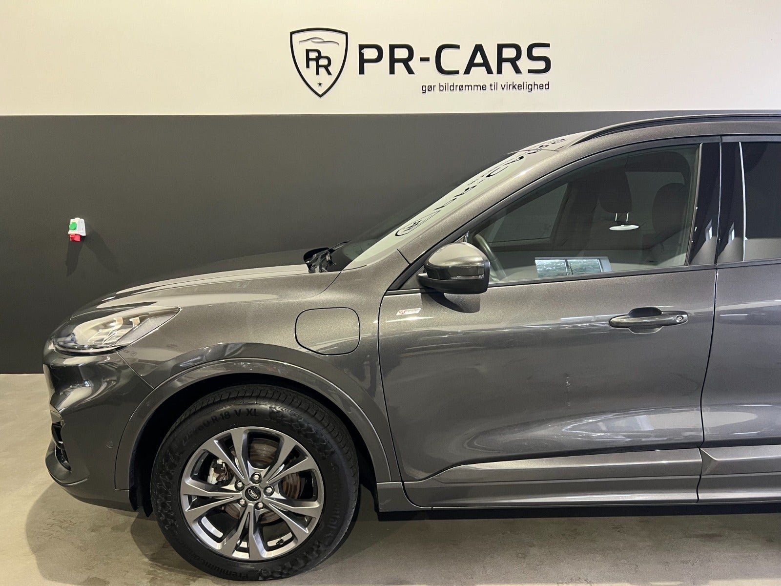 flexleasing-ford-kuga-25-phev-st-line-cvt-van-5d-findleasing