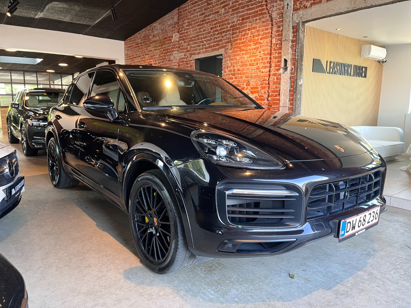 flexleasing-porsche-cayenne-s-29-tiptr-5d-findleasing