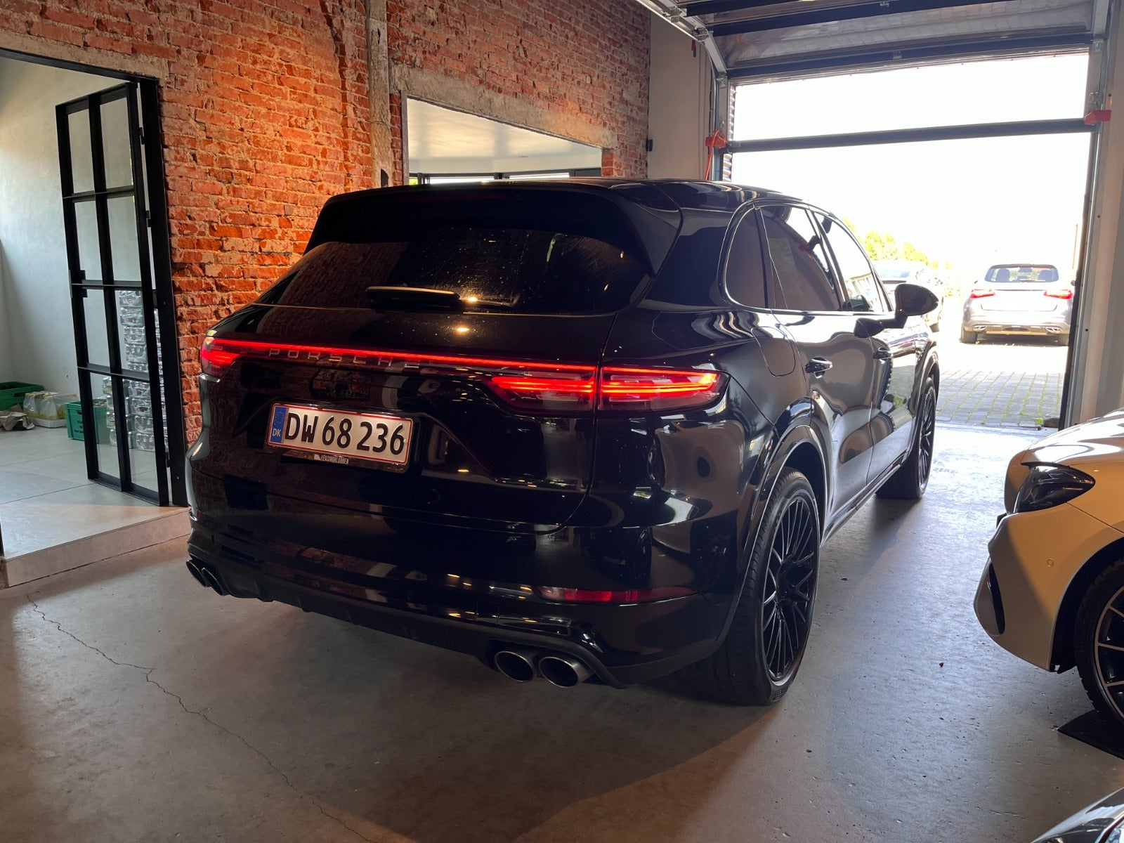 flexleasing-porsche-cayenne-s-29-tiptr-5d-findleasing