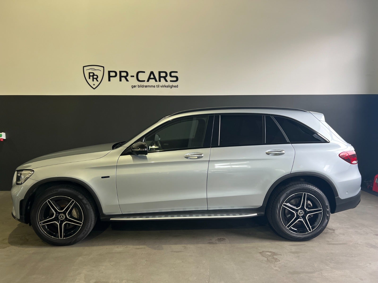 flexleasing-mercedes-glc300-de-20-amg-line-aut-4matic-5d-findleasing