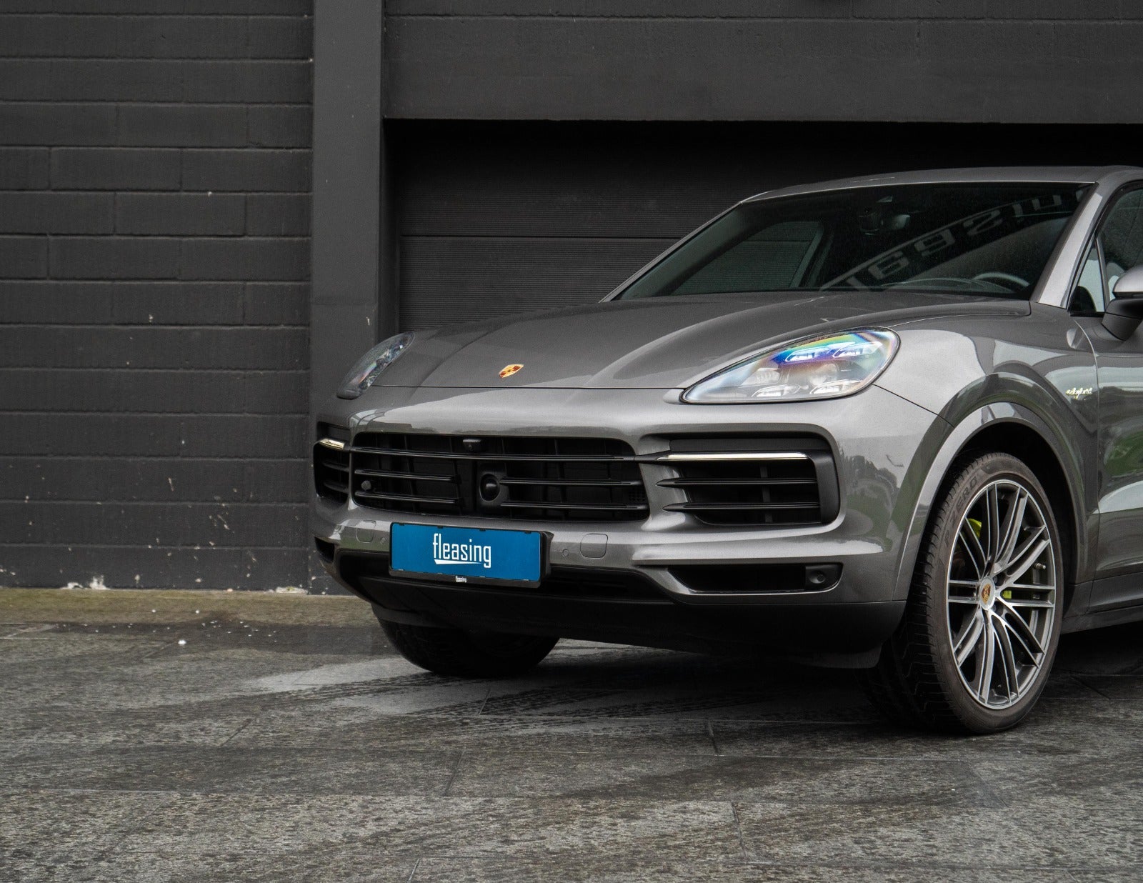 flexleasing-porsche-cayenne-30-e-hybrid-tiptr-5d-findleasing