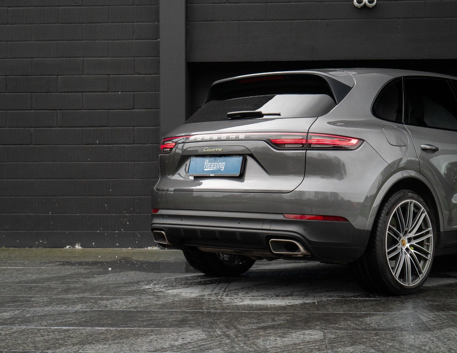 flexleasing-porsche-cayenne-30-e-hybrid-tiptr-5d-findleasing