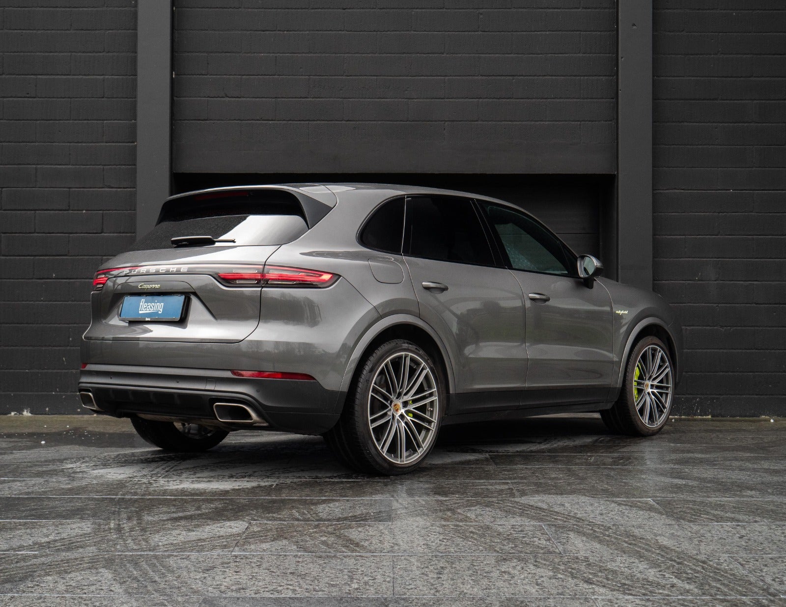 flexleasing-porsche-cayenne-30-e-hybrid-tiptr-5d-findleasing