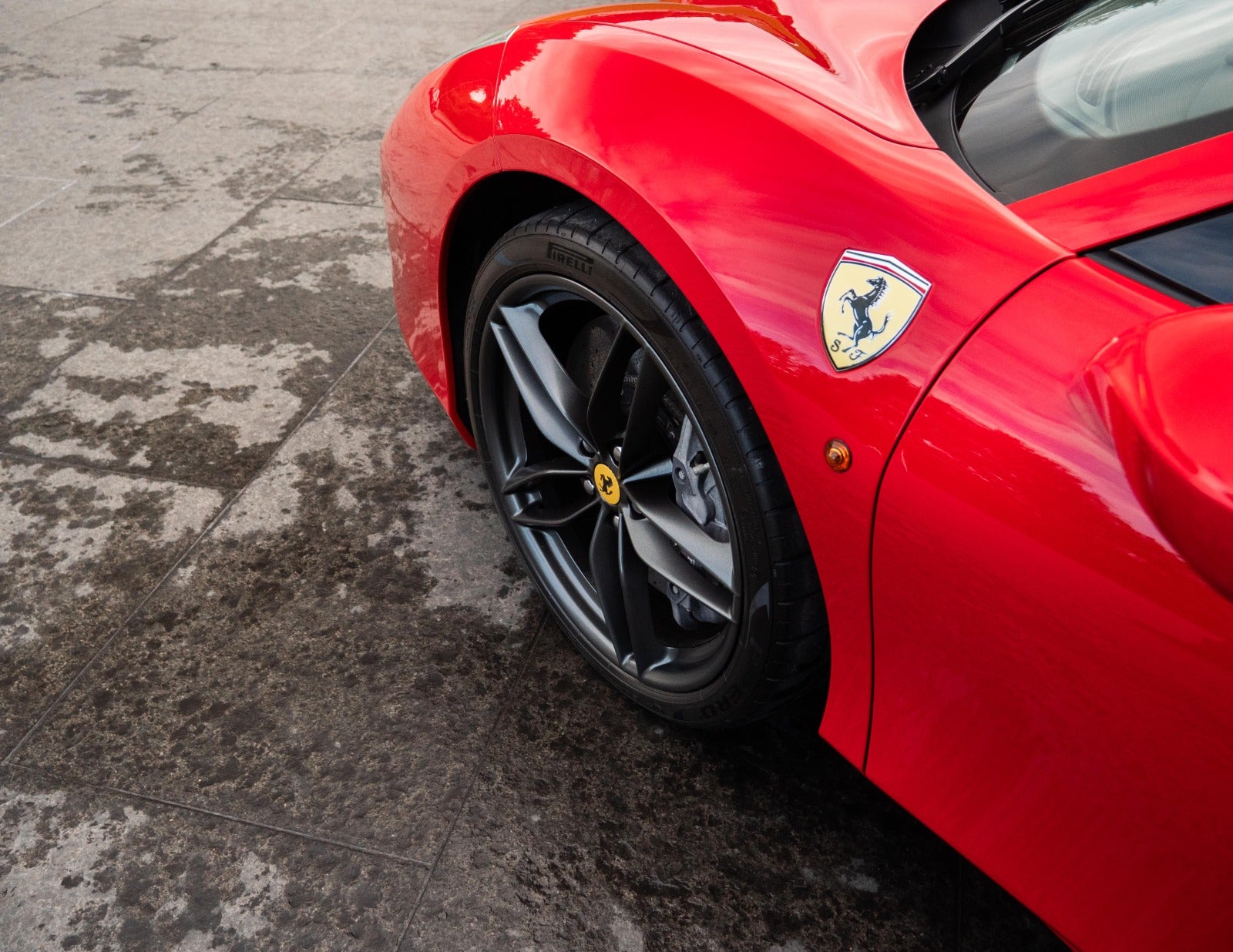 flexleasing-ferrari-488-spider-39-dct-2d-findleasing