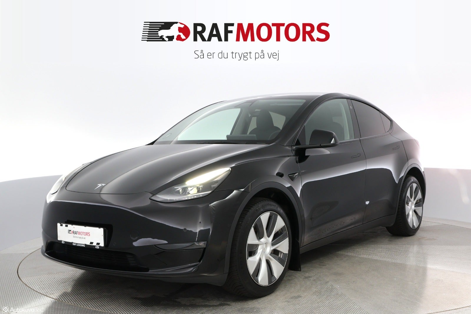 flexleasing-tesla-model-y-long-range-awd-5d-findleasing