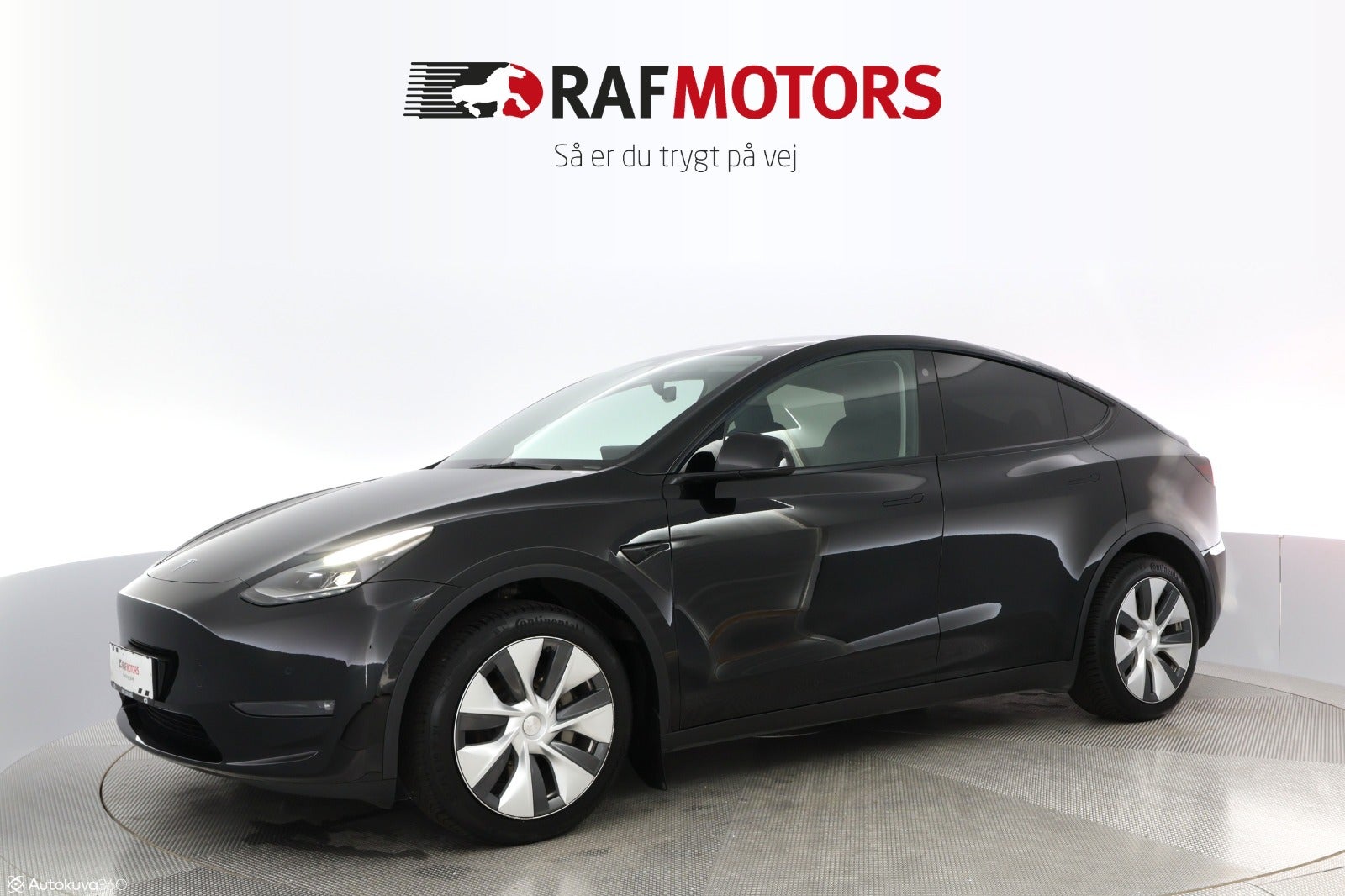 flexleasing-tesla-model-y-long-range-awd-5d-findleasing