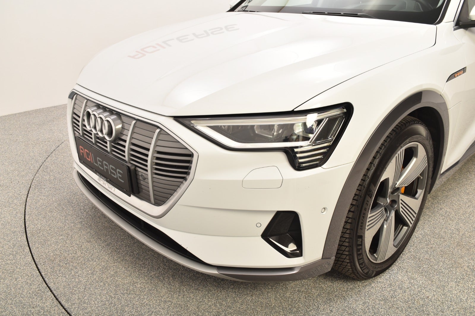 flexleasing-audi-e-tron-55-advanced-quattro-5d-findleasing