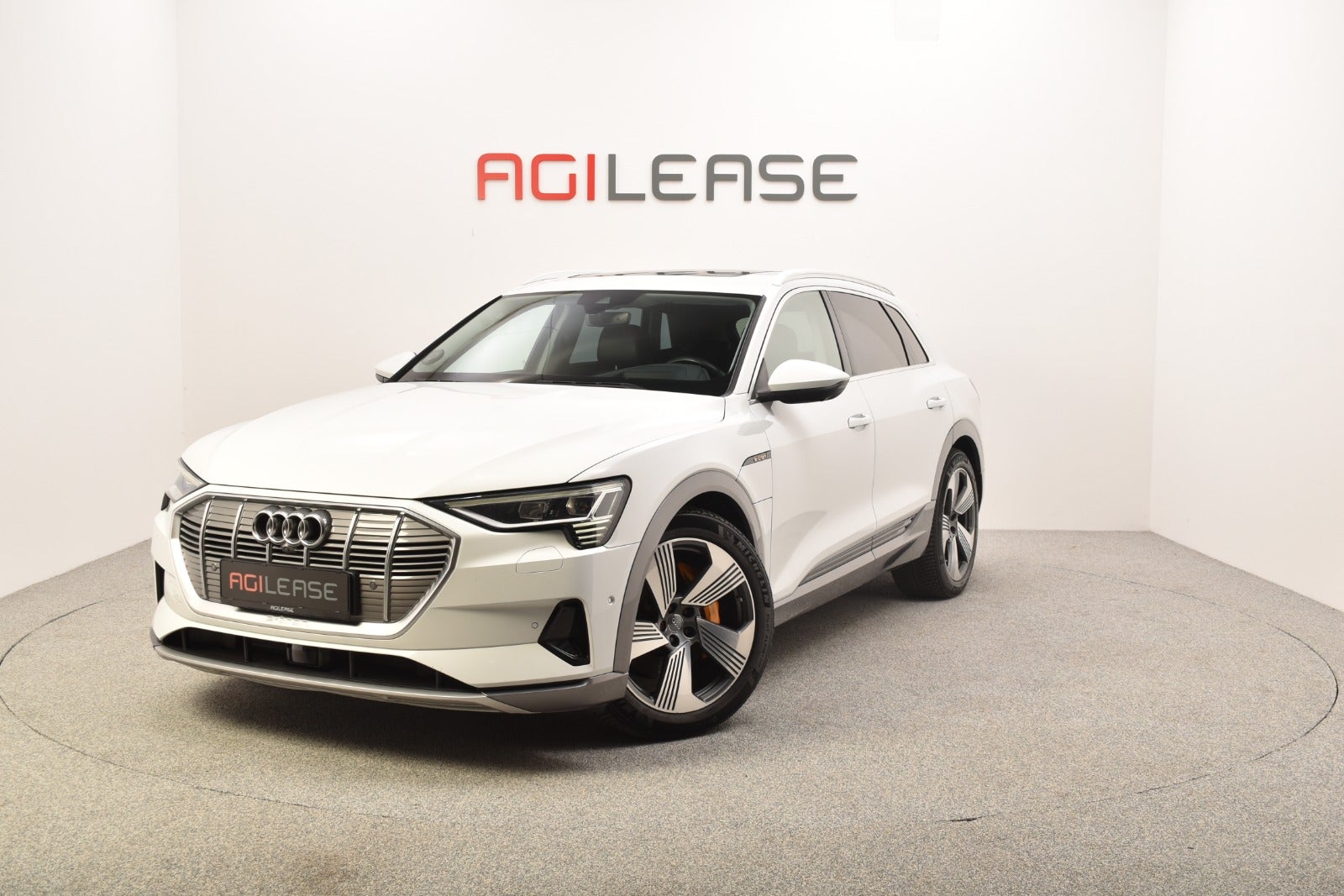 flexleasing-audi-e-tron-55-advanced-quattro-5d-findleasing