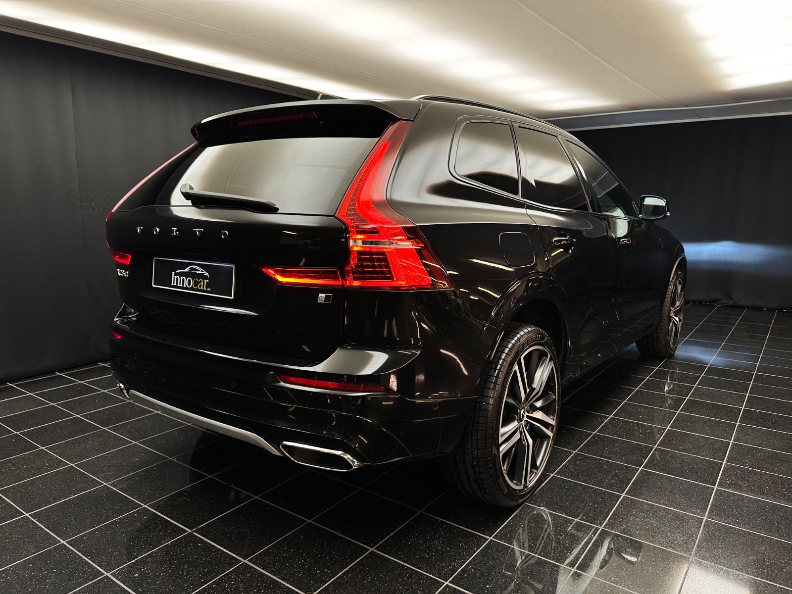 flexleasing-volvo-xc60-20-d5-235-r-design-aut-awd-5d-findleasing