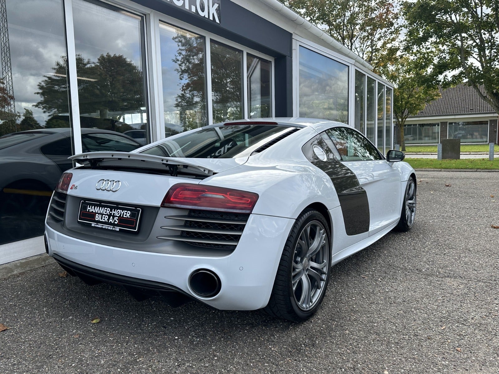 flexleasing-audi-r8-52-fsi-plus-coupe-quattro-s-tr-2d-findleasing