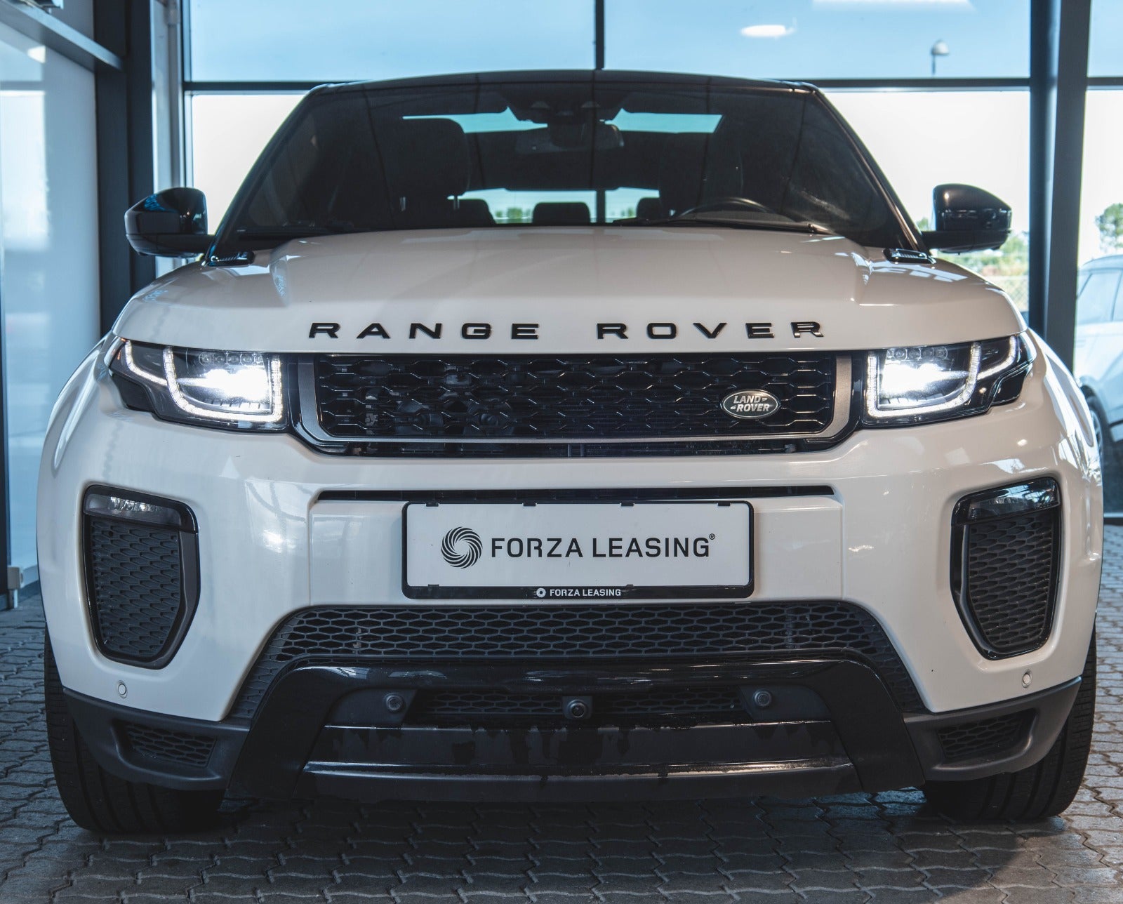 flexleasing-land-rover-range-rover-evoque-22-sd4-dynamic-aut-5d-findleasing