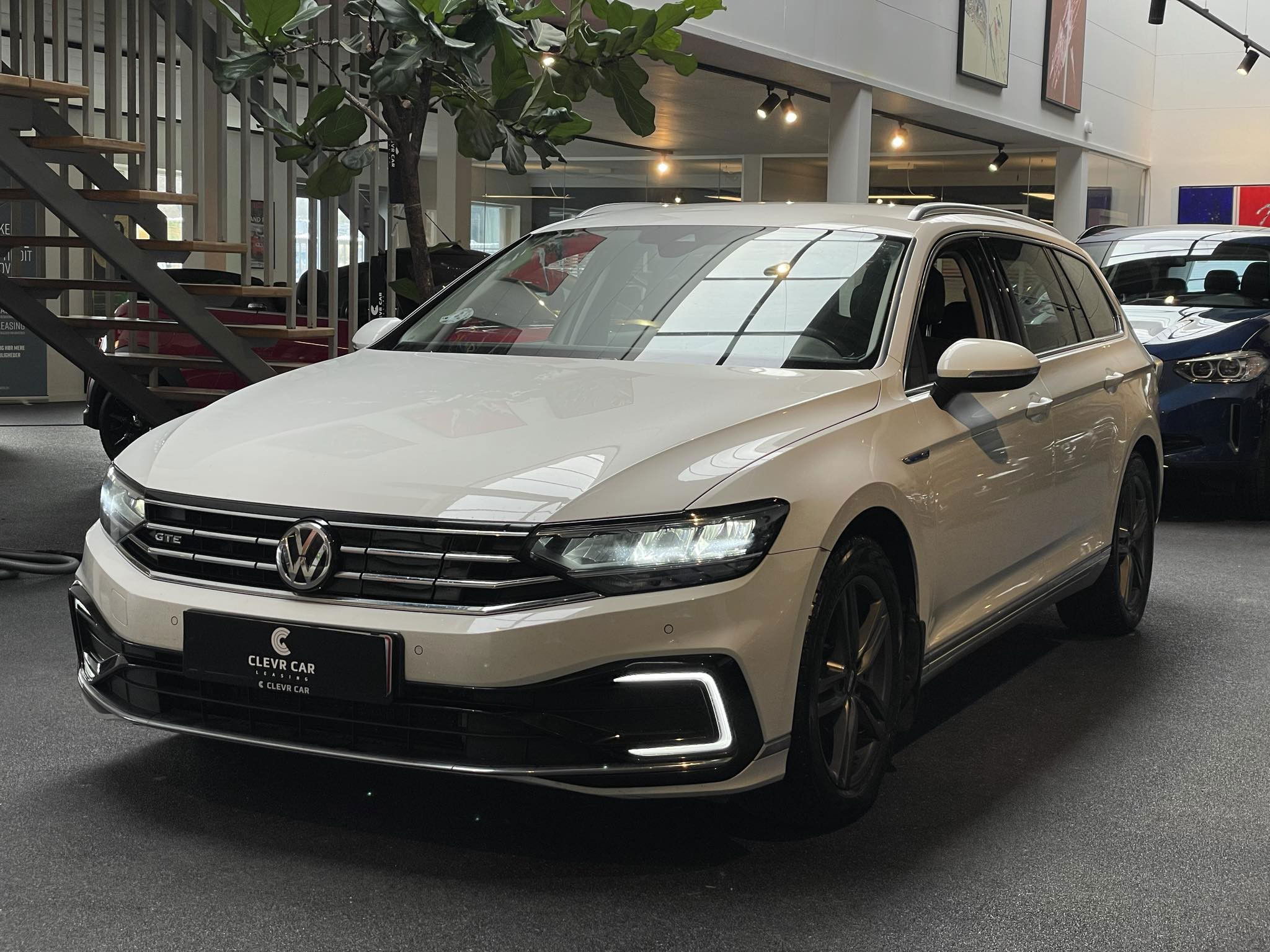 flexleasing-vw-passat-variant-gte-14-tsi-218-hk-plug-in-hybrid-dsg-findleasing