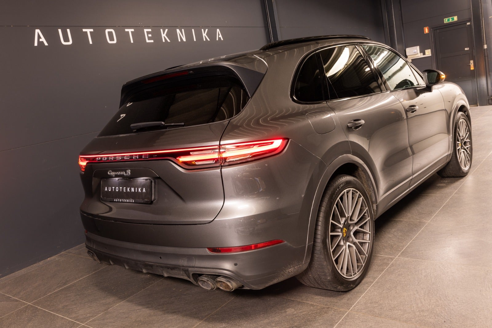 flexleasing-porsche-cayenne-s-29-tiptr-5d-findleasing