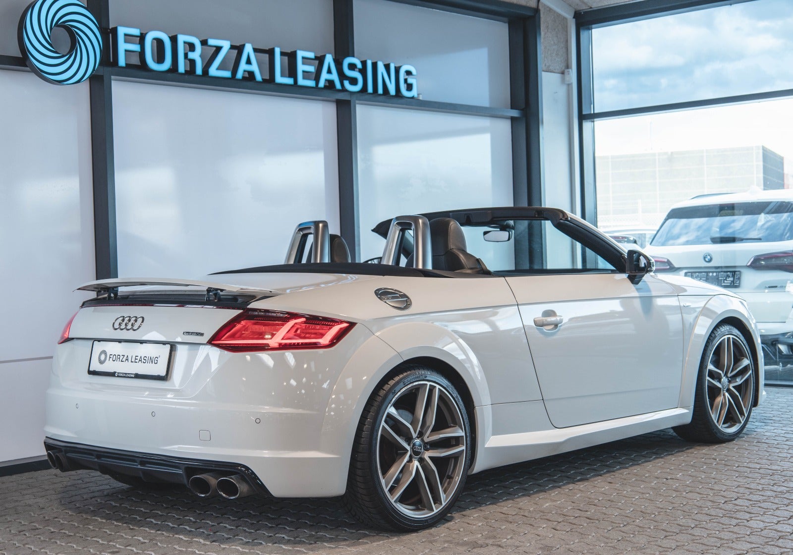 flexleasing-audi-tt-20-tfsi-230-roadster-quattro-s-tr-2d-findleasing