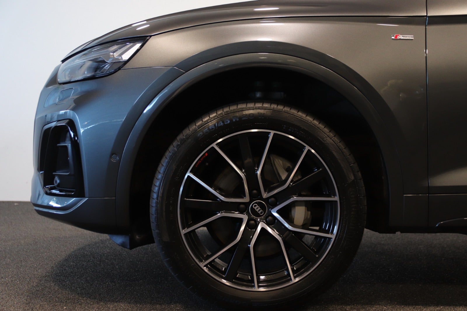 flexleasing-audi-q5-50-tfsi-e-s-line-quattro-s-tr-5d-findleasing