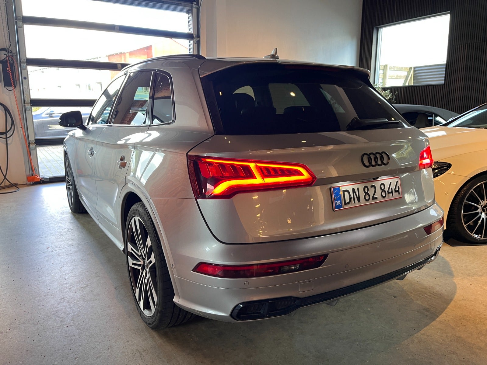 flexleasing-audi-sq5-30-tfsi-quattro-tiptr-5d-findleasing