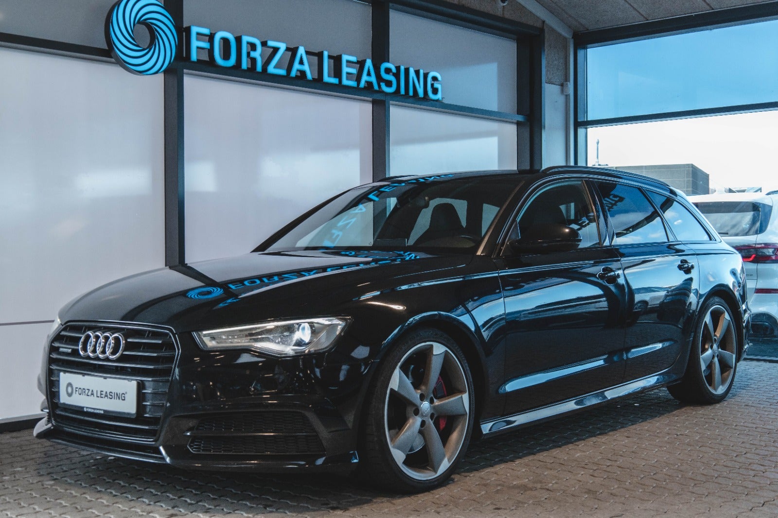 flexleasing-audi-a6-30-tdi-326-s-line-competition-avant-quattro-tiptr-5d-findleasing