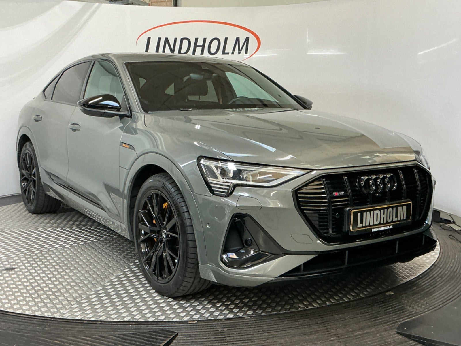 flexleasing-audi-e-tron-55-black-edition-sportback-quattro-5d-findleasing