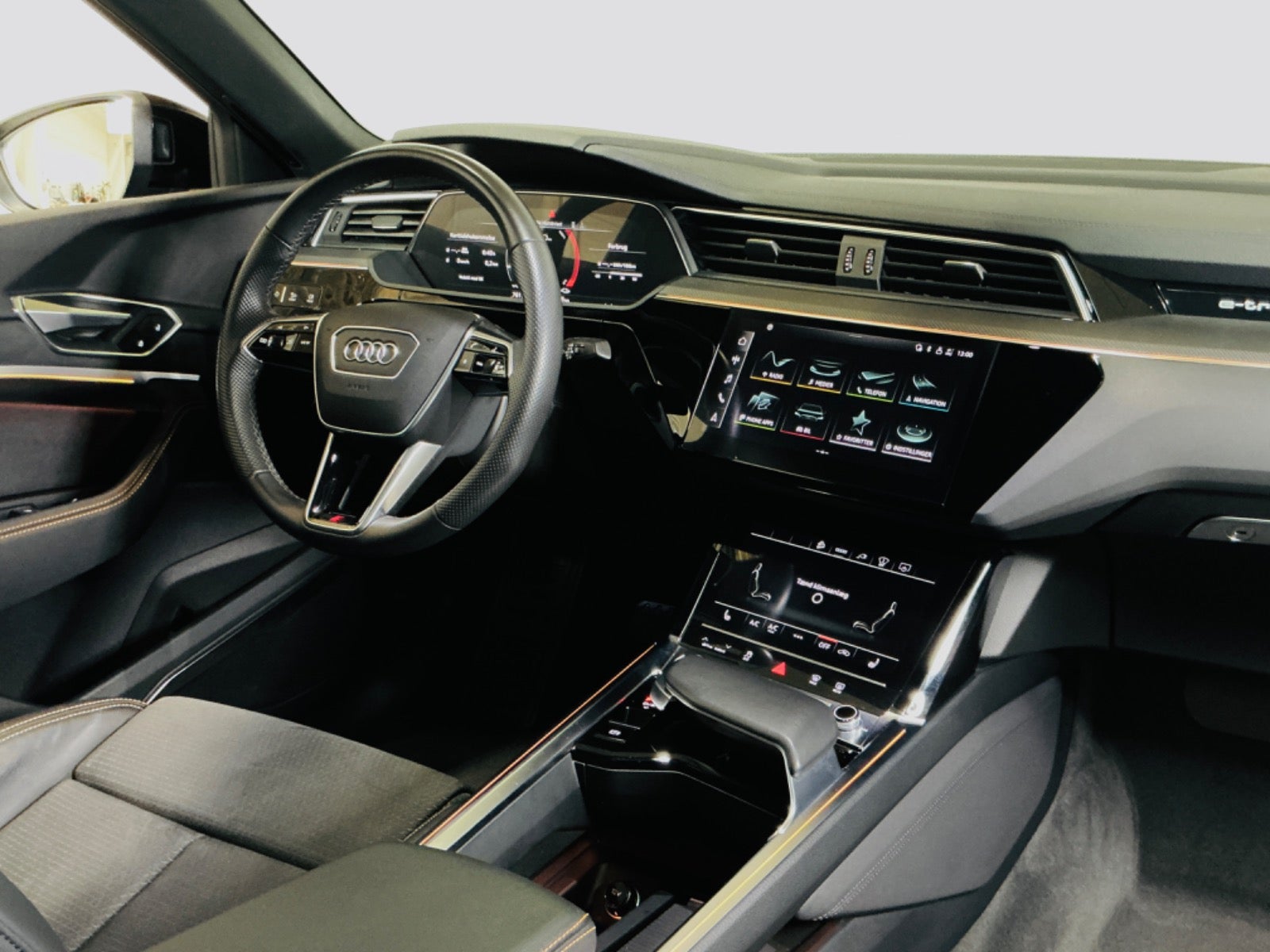 flexleasing-audi-e-tron-55-black-edition-sportback-quattro-5d-findleasing