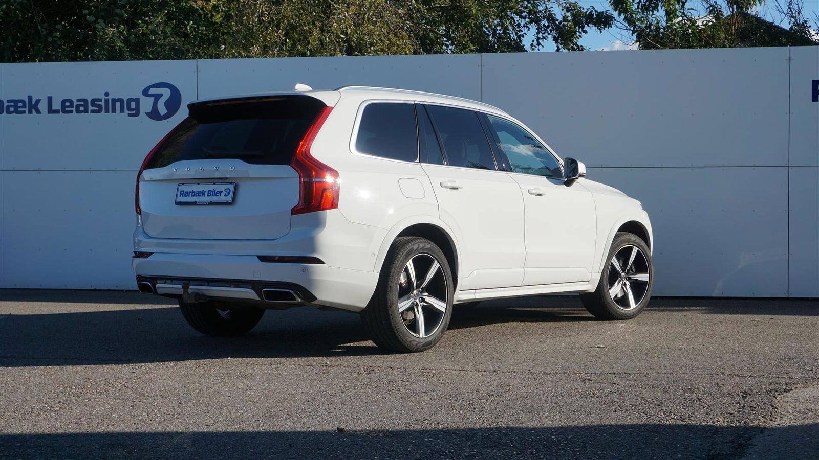 flexleasing-volvo-xc90-20-d5-235-r-design-aut-awd-7prs-5d-findleasing