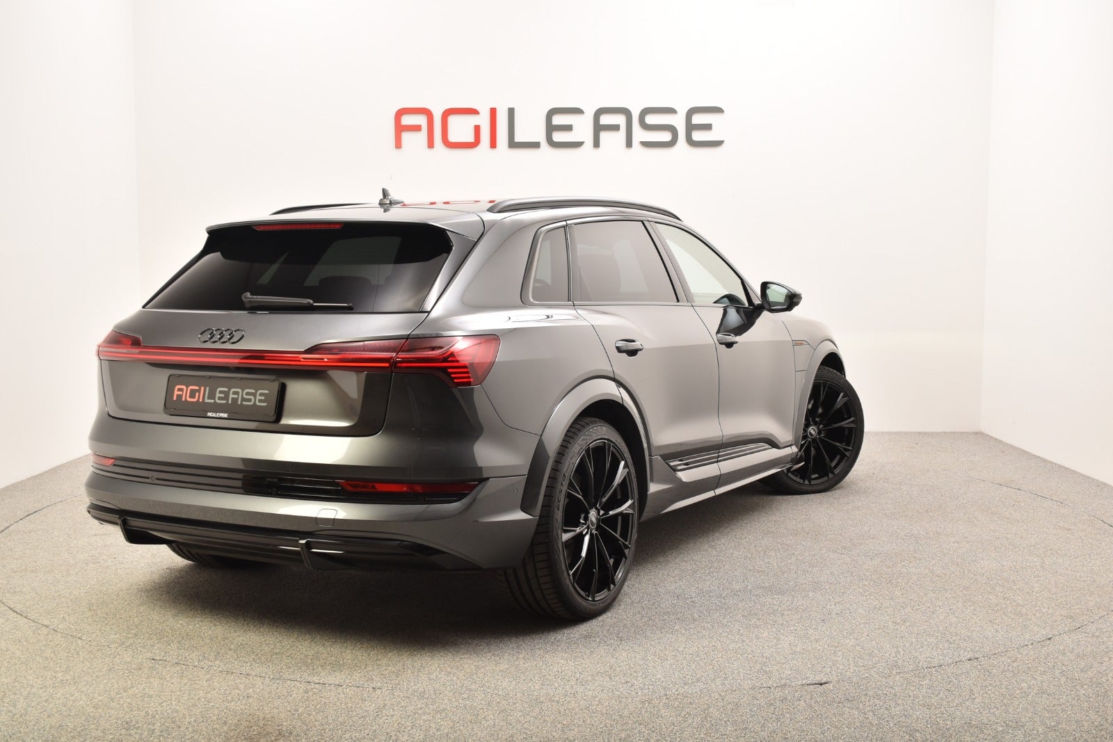 flexleasing-audi-e-tron-s-quattro-5d-findleasing