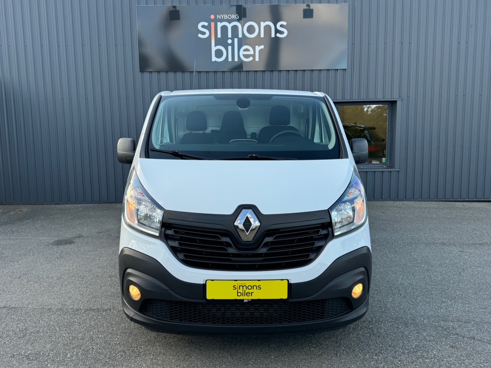 flexleasing-renault-trafic-t29-16-dci-125-l2h1-findleasing