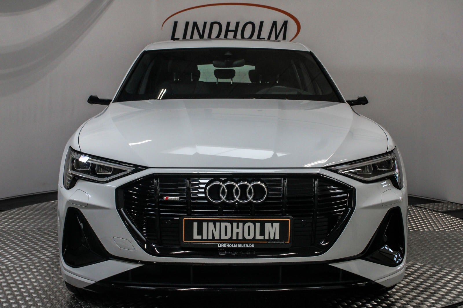 flexleasing-audi-e-tron-55-s-line-quattro-5d-findleasing